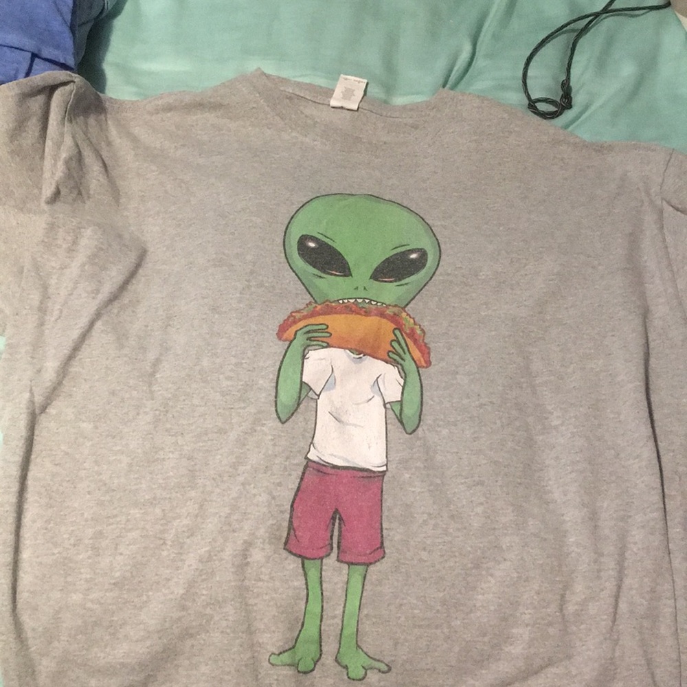 Tee shirt